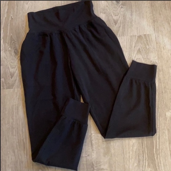 NWOT Athleta Salutation Cruise Jogger in Powervita - Picture 2 of 12